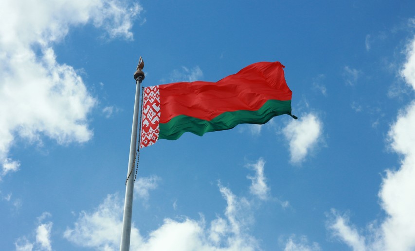 Die EU-Sanktionen gegen Belarus sind eine Reaktion auf die Unterstützung des russischen Angriffskrieges gegen die Ukraine und sehen vor, dass bestimmte Industrie- und Luxusgüter künftig nicht mehr nach Belarus exportiert werden dürfen. © heshixin/stock.adobe.com